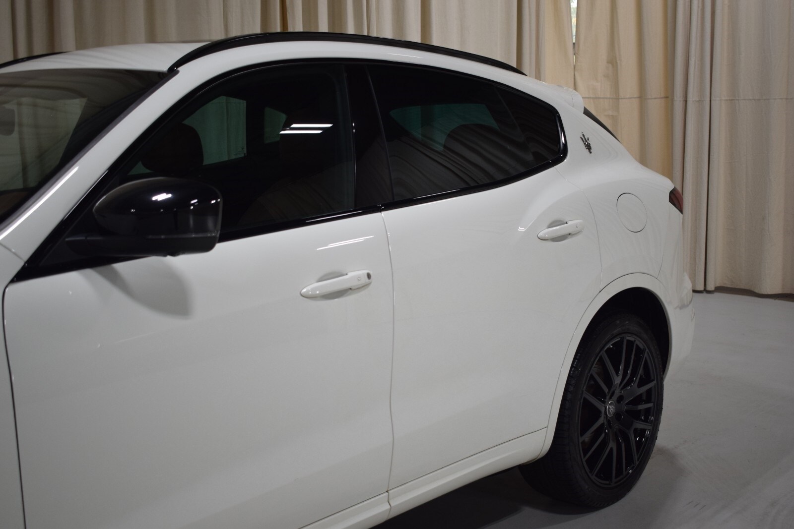 2022 Maserati Levante GT photo 2