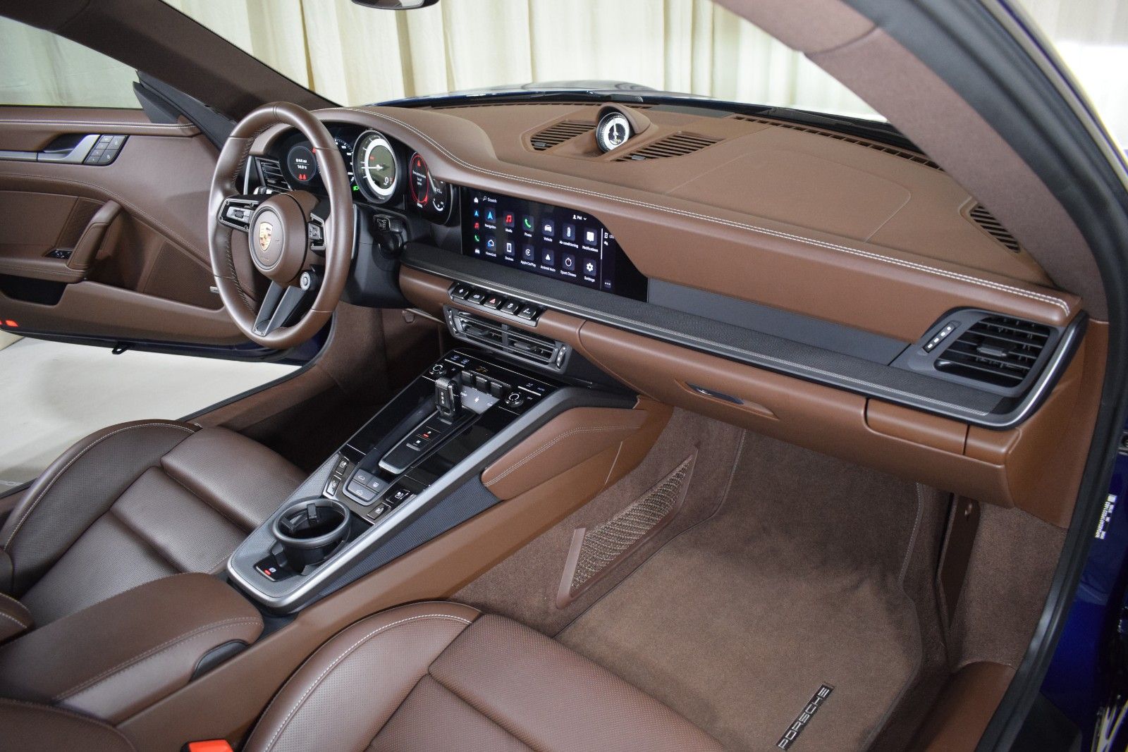 Thumbnail: 2023 Porsche 911 - 22