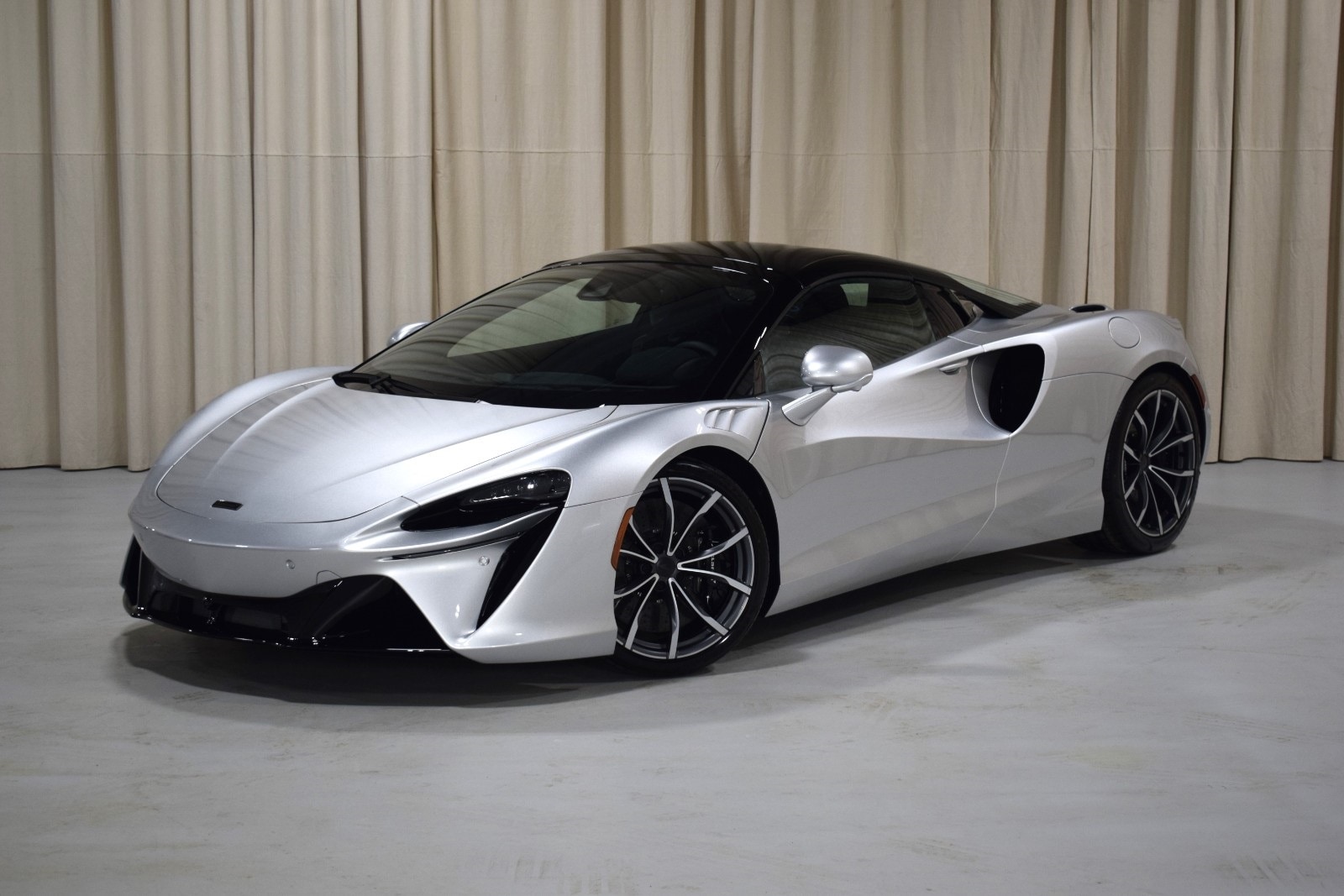 Thumbnail: 2025 Mclaren Artura - 1