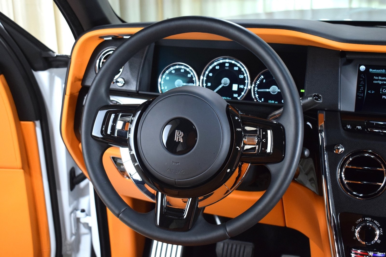 Thumbnail: 2023 Rolls-Royce Cullinan - 27