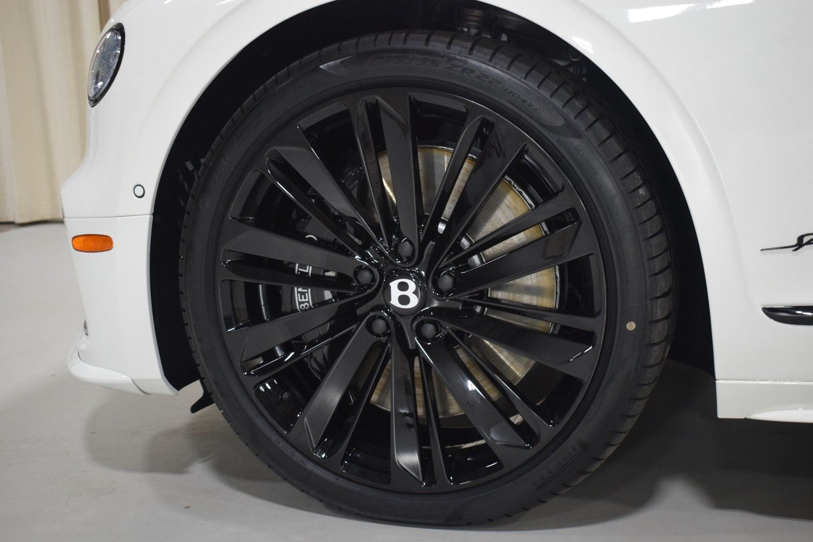 Thumbnail: 2025 Bentley Flying Spur - 12