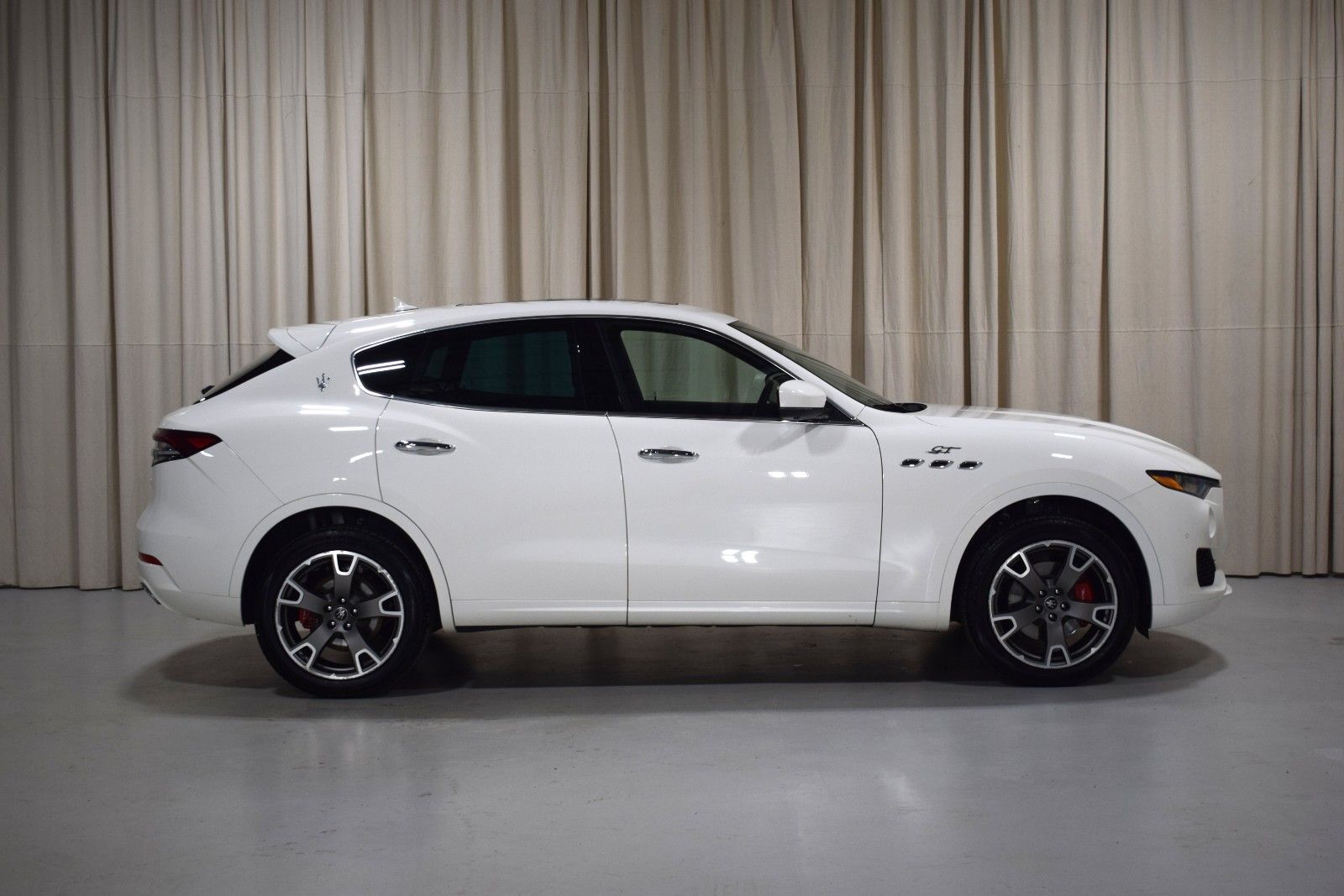 Thumbnail: 2023 Maserati Levante - 15
