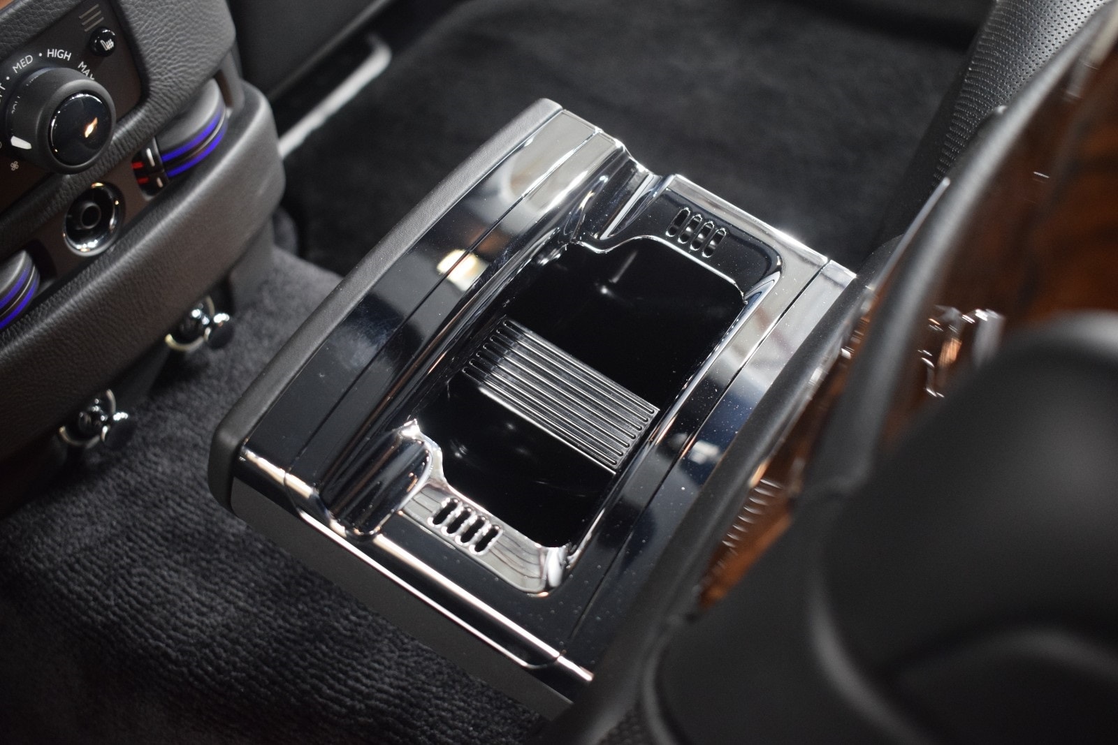 Thumbnail: 2012 Rolls-Royce Ghost - 24