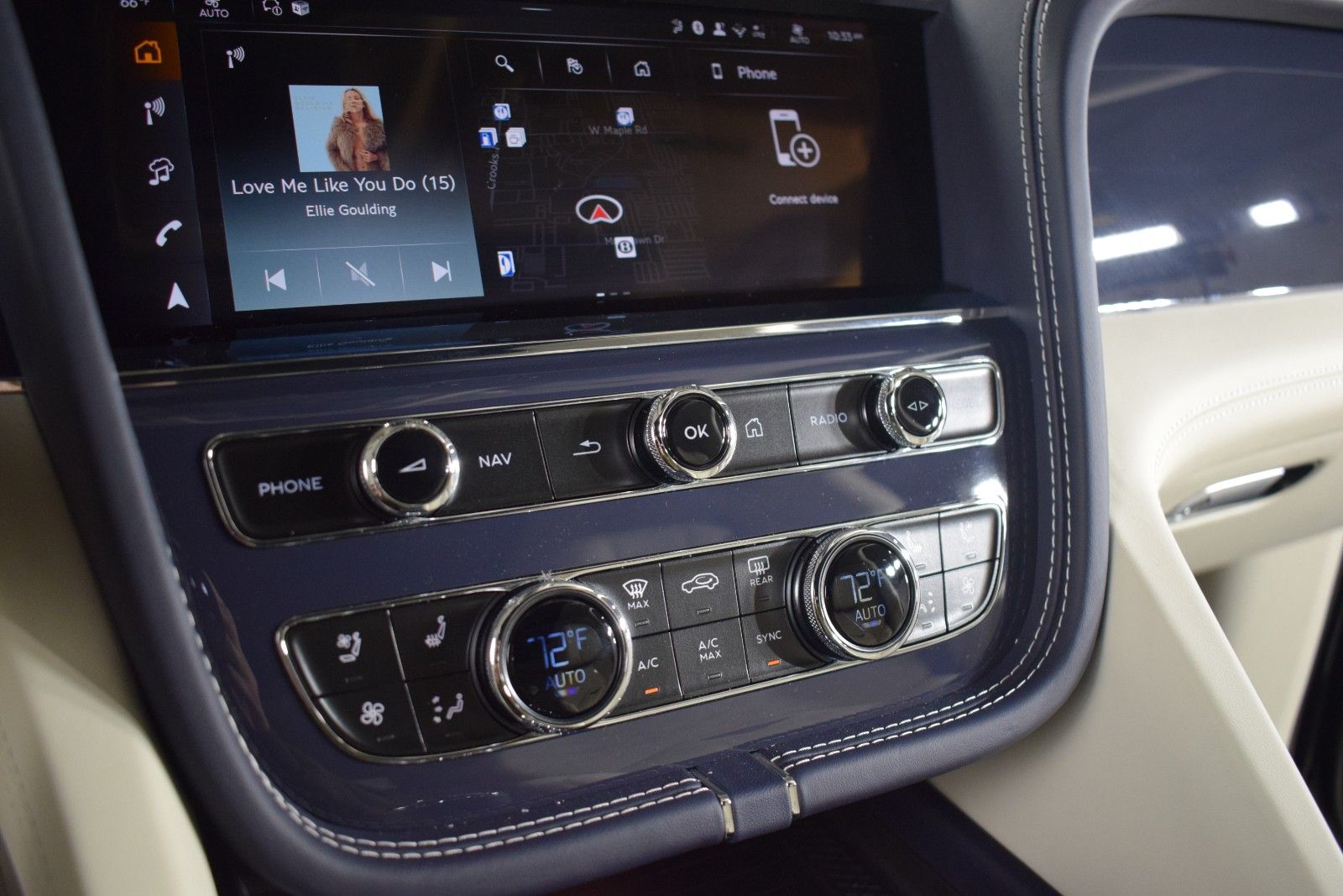 Thumbnail: 2025 Bentley Bentayga - 35