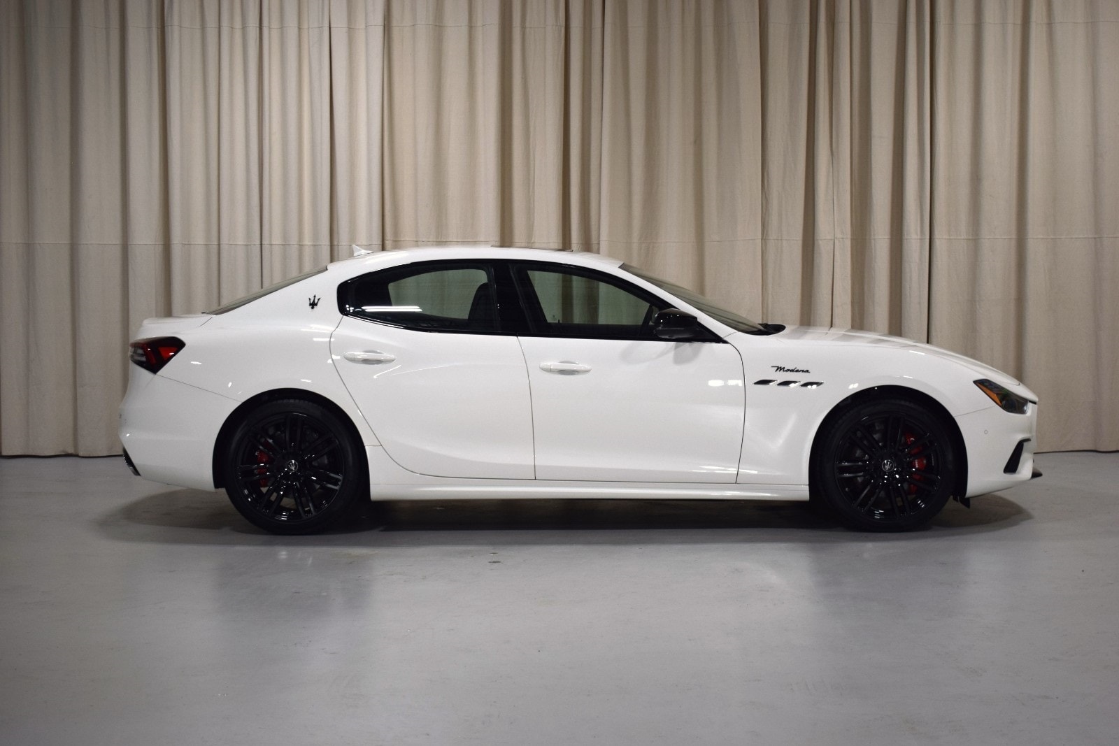 Thumbnail: 2024 Maserati Ghibli - 14