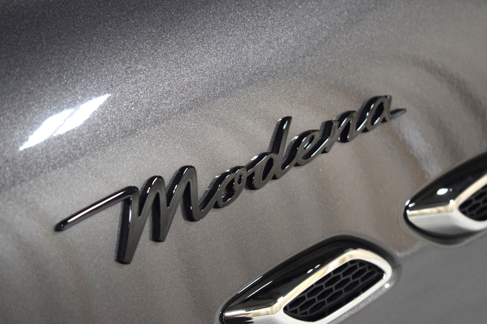 Thumbnail: 2022 Maserati Levante - 13