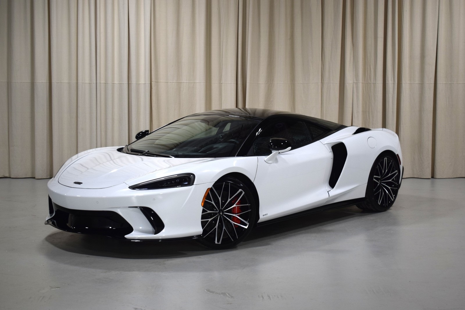 2026 McLaren GTS Base's photo