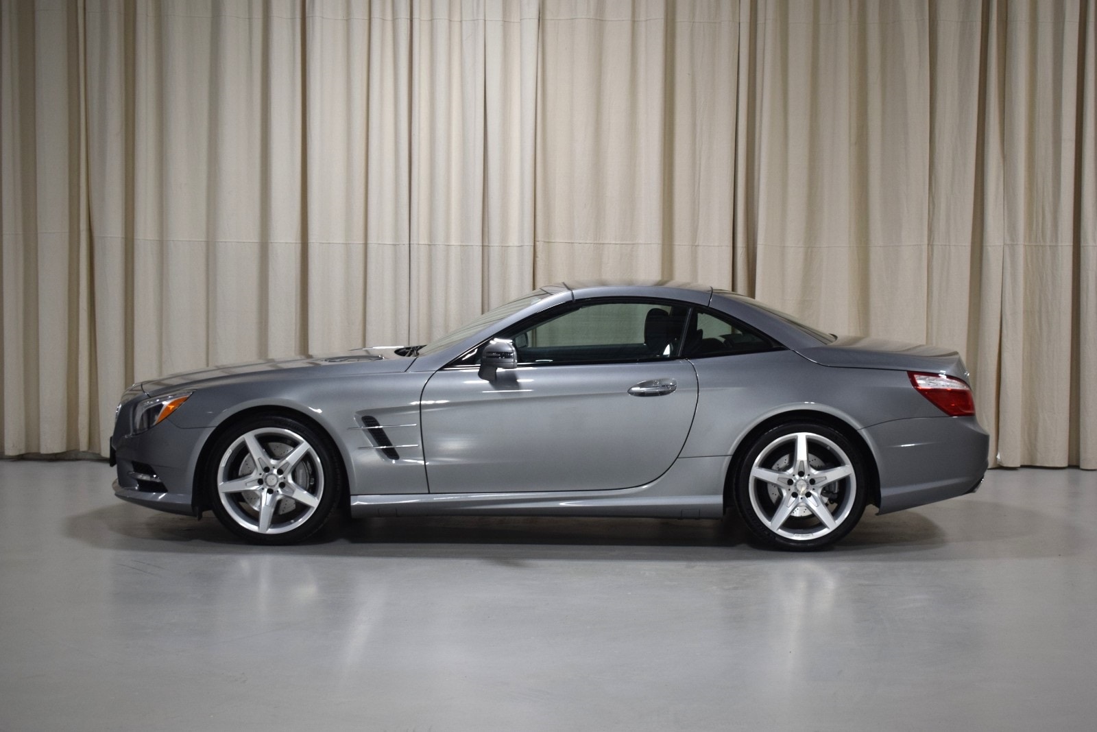 Thumbnail: 2013 Mercedes-Benz SL-Class - 5