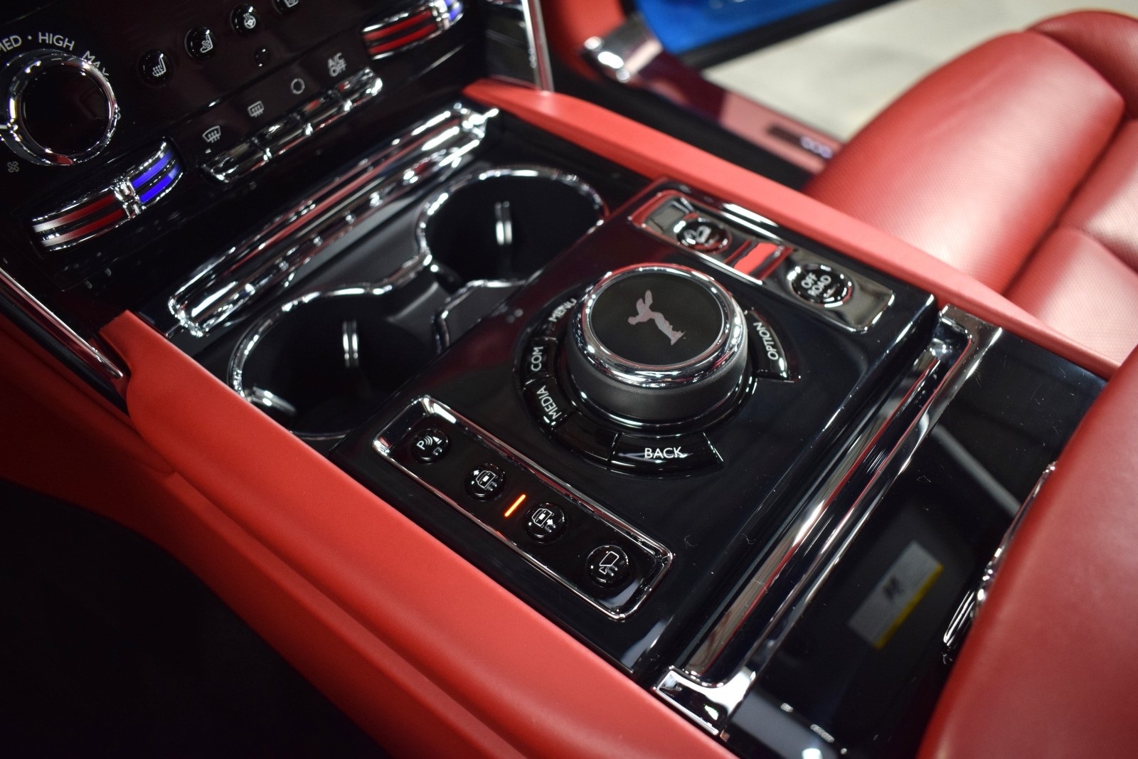 Thumbnail: 2022 Rolls-Royce Cullinan - 36