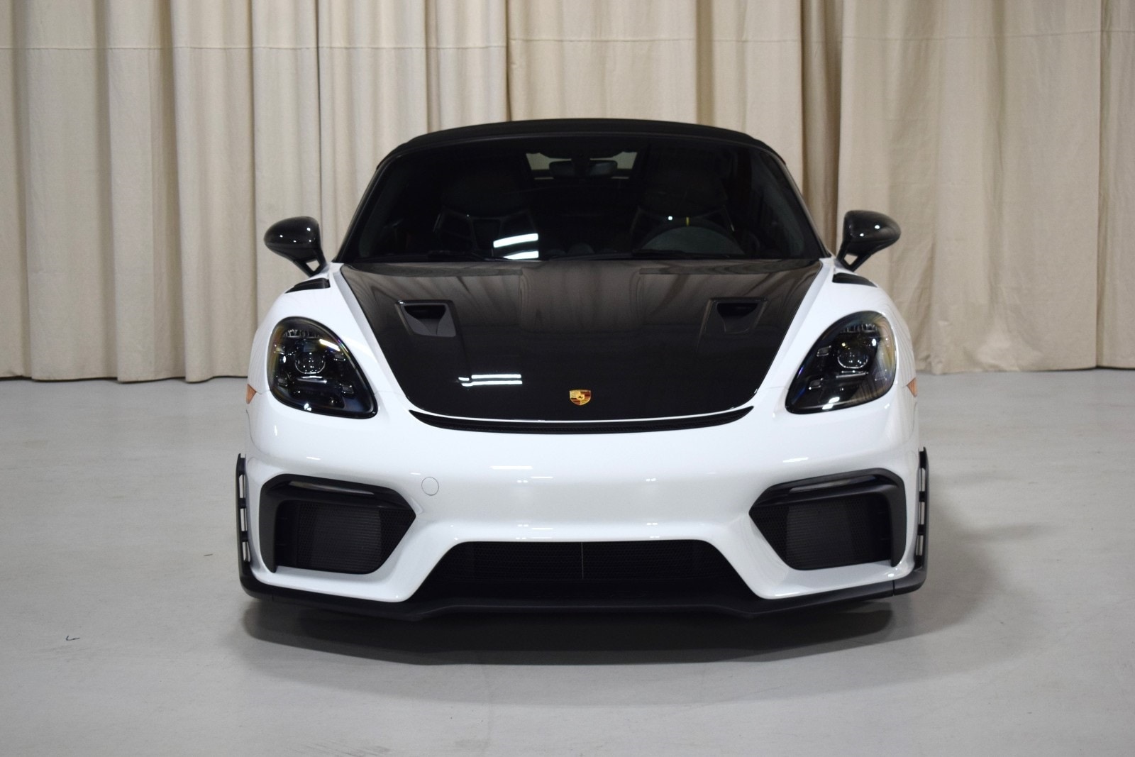 Thumbnail: 2024 Porsche  - 8