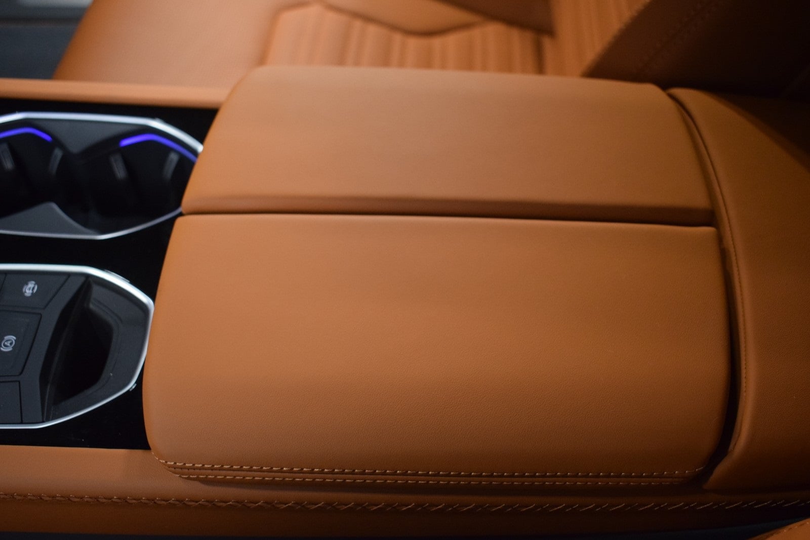 Thumbnail: 2025 Lamborghini Urus - 36