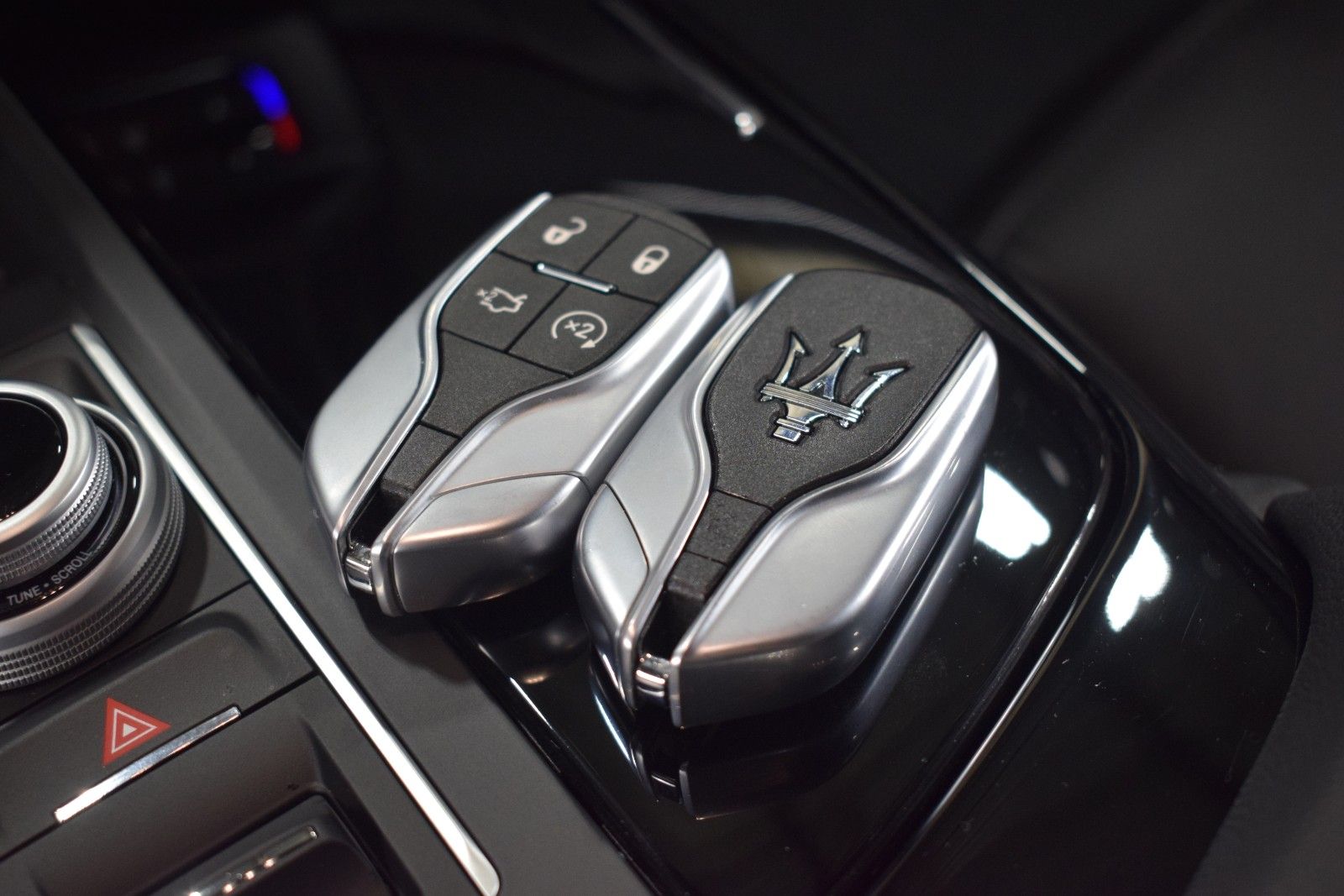 Thumbnail: 2023 Maserati Levante - 39