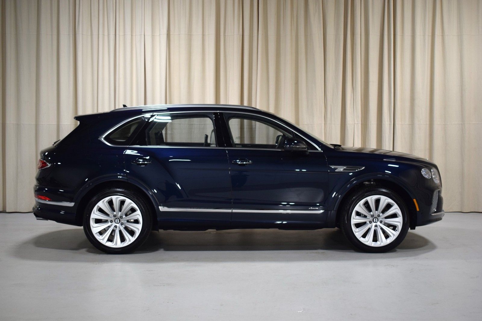 Thumbnail: 2025 Bentley Bentayga - 5