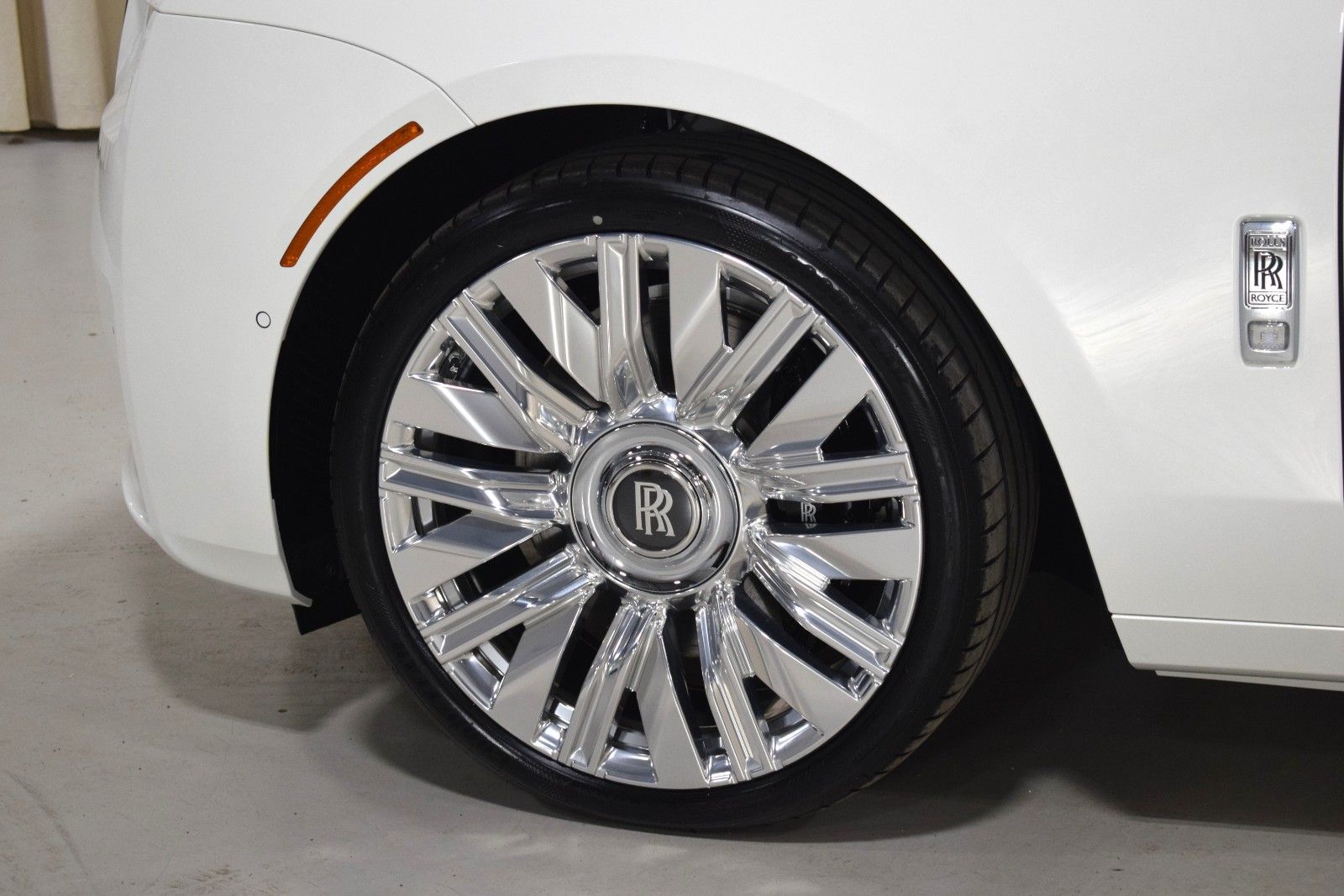 Thumbnail: 2026 Rolls-Royce Ghost - 16