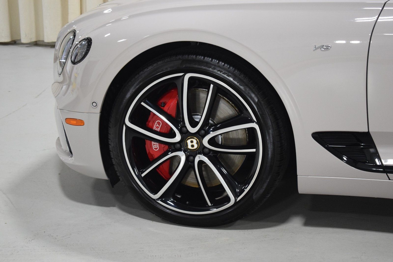 Thumbnail: 2020 Bentley Continental - 16