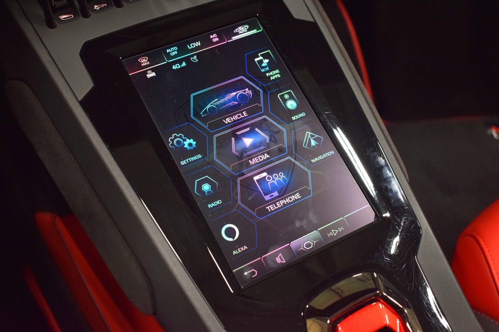 Thumbnail: 2023 Lamborghini Huracan - 30