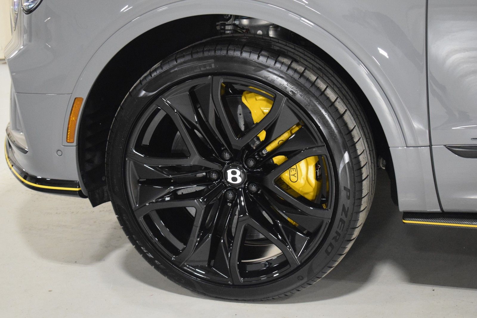 Thumbnail: 2026 Bentley Bentayga - 17