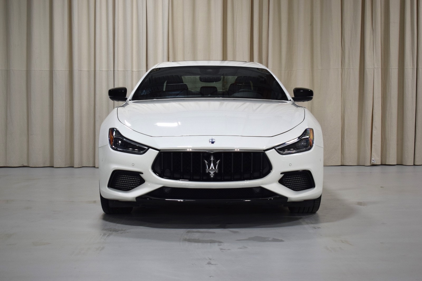 Thumbnail: 2024 Maserati Ghibli - 9