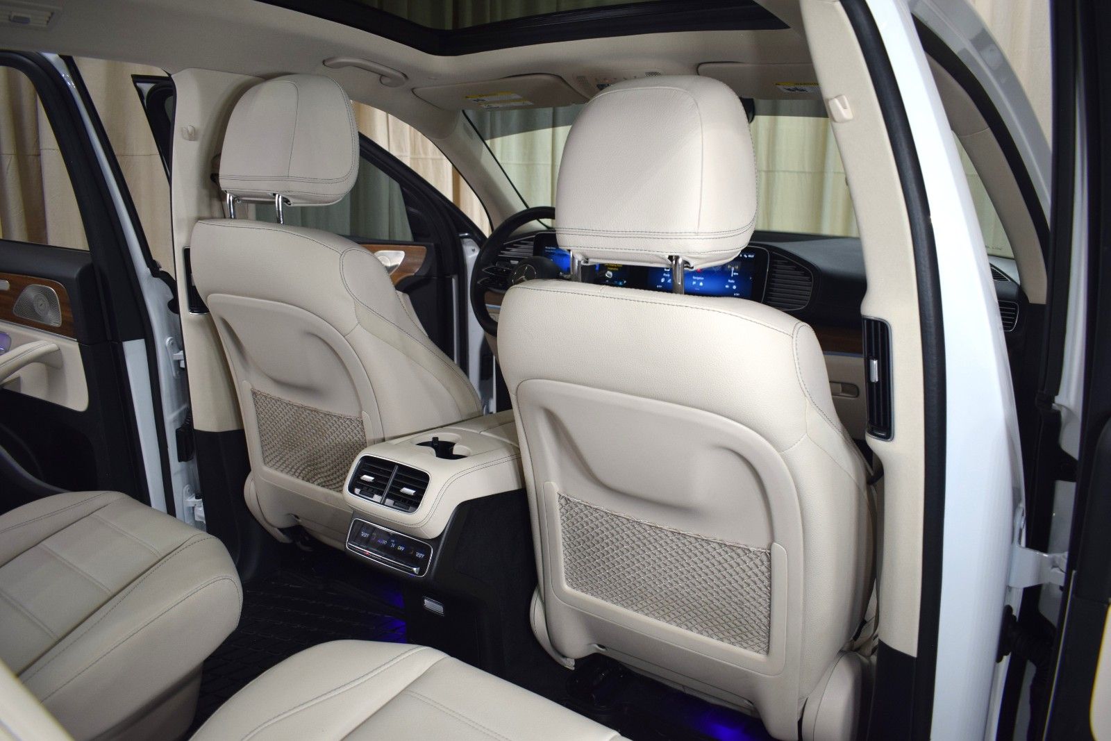 Thumbnail: 2025 Mercedes-Benz GLS - 21