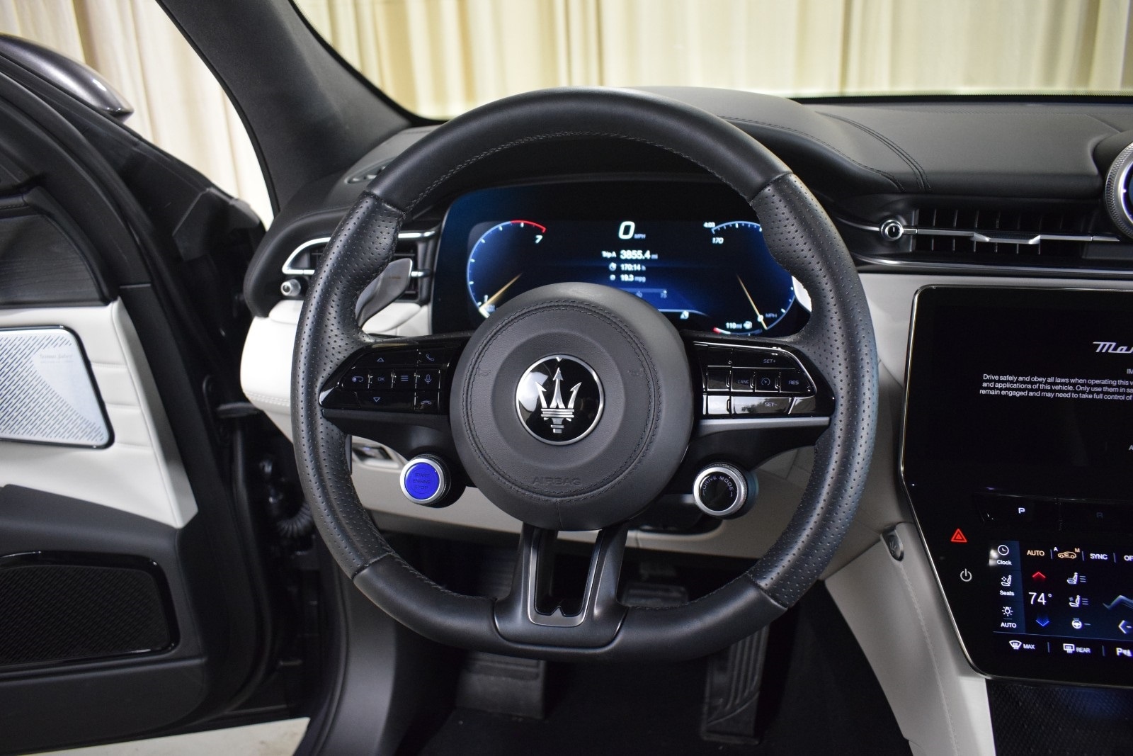 Thumbnail: 2024 Maserati Grecale - 27