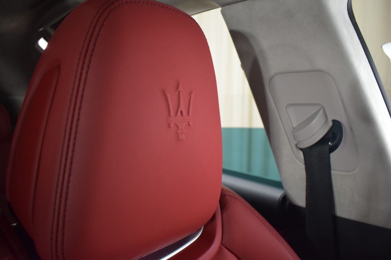 Thumbnail: 2022 Maserati Levante - 37