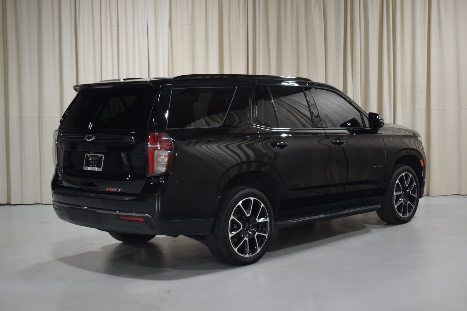 Thumbnail: 2022 Chevrolet Tahoe - 8