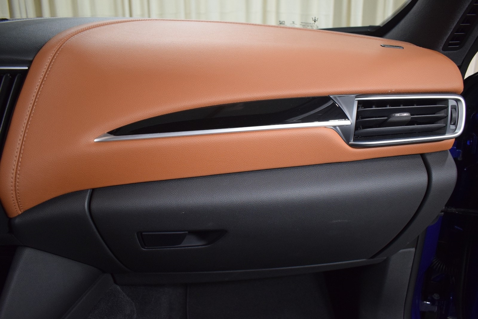 Thumbnail: 2022 Maserati Levante - 27