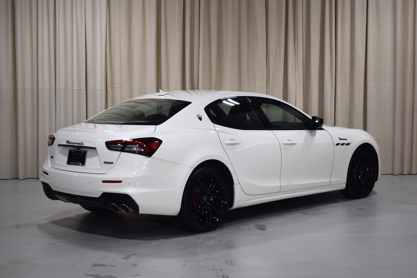 Thumbnail: 2024 Maserati Ghibli - 10