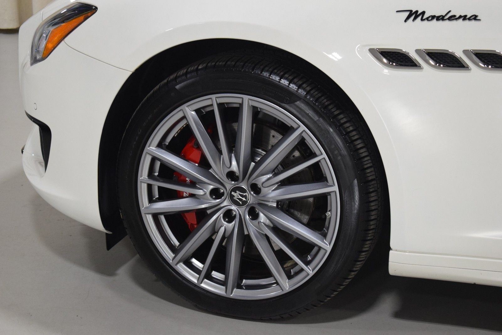 Thumbnail: 2024 Maserati Quattroporte - 5