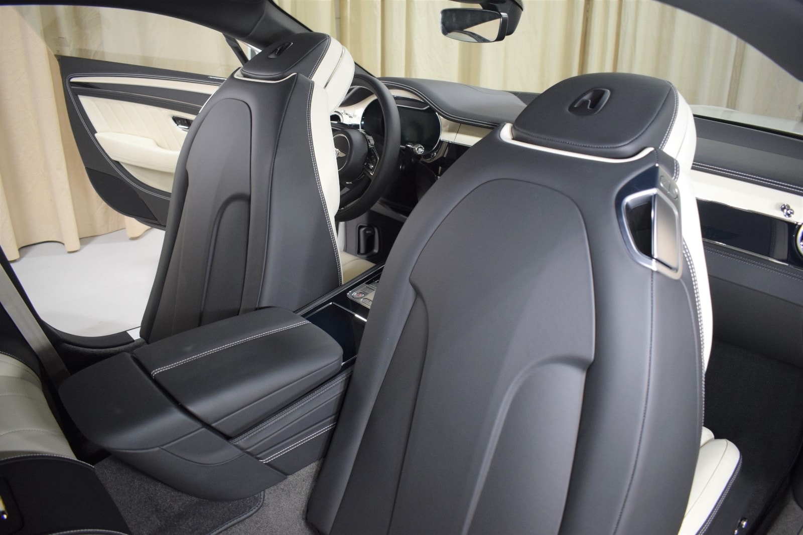 Thumbnail: 2024 Bentley Continental - 21