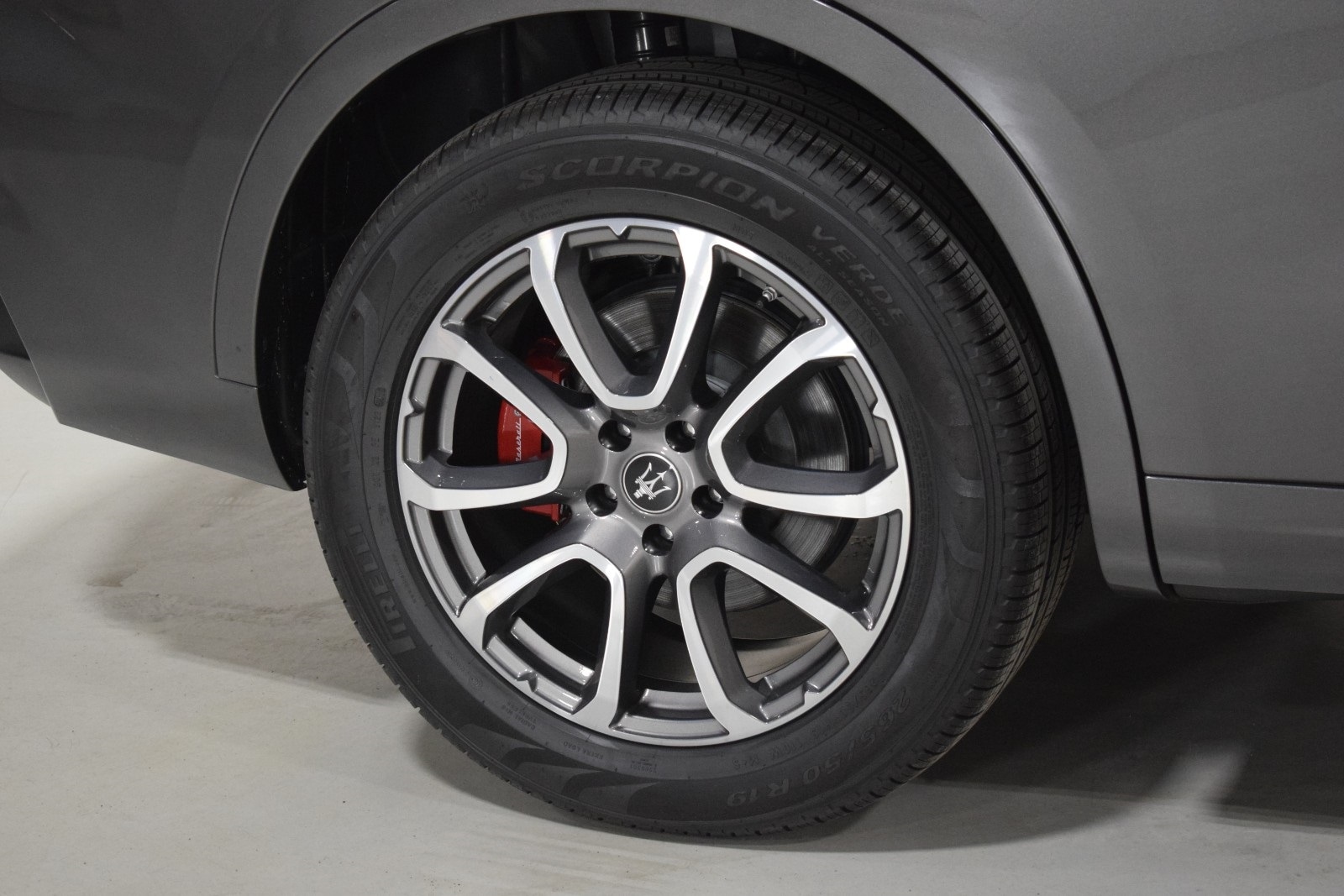 Thumbnail: 2022 Maserati Levante - 16