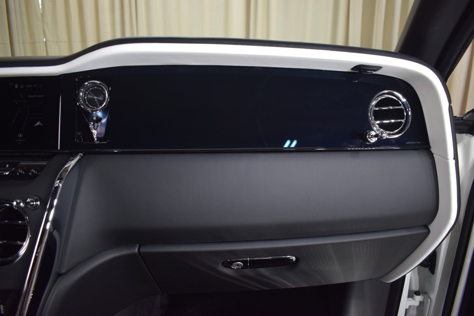 Thumbnail: 2026 Rolls-Royce Cullinan - 27