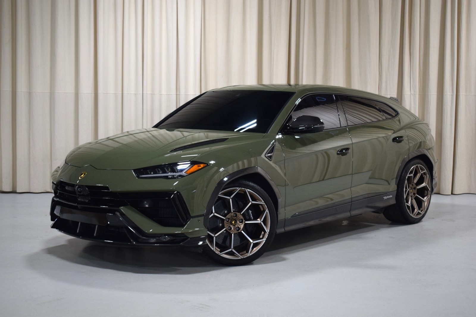 2024 Lamborghini Urus Performante -
                  Troy, MI
