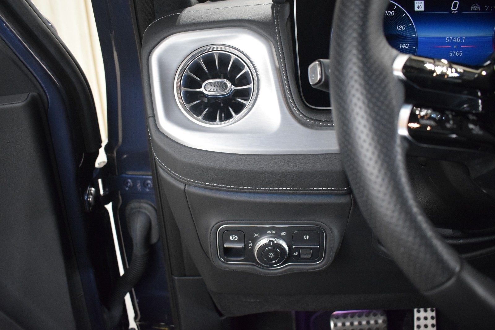 Thumbnail: 2025 Mercedes-Benz G-Class - 31