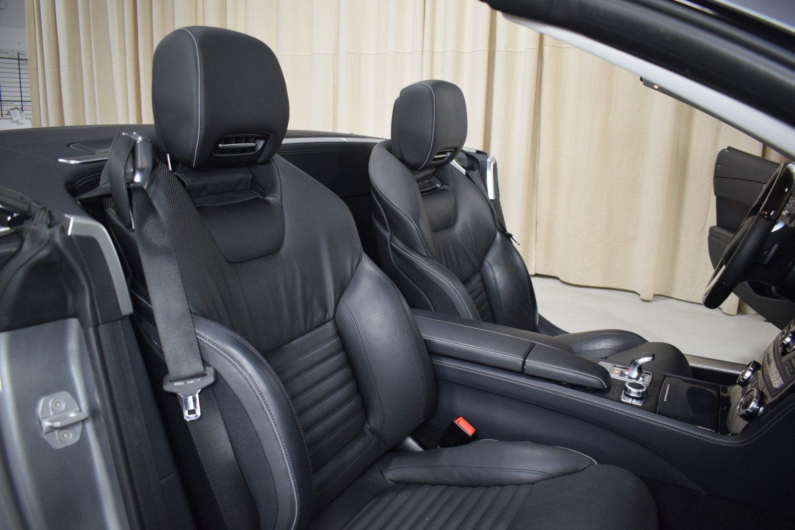 Thumbnail: 2013 Mercedes-Benz SL-Class - 22