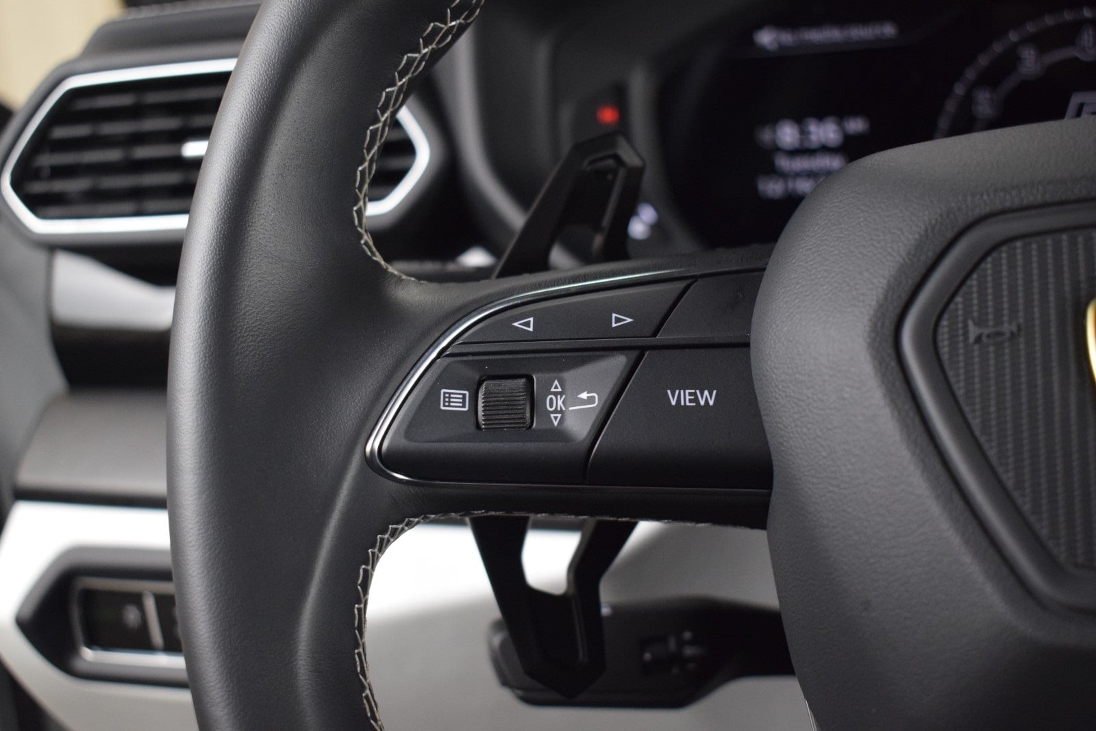 Thumbnail: 2024 Lamborghini Urus - 26