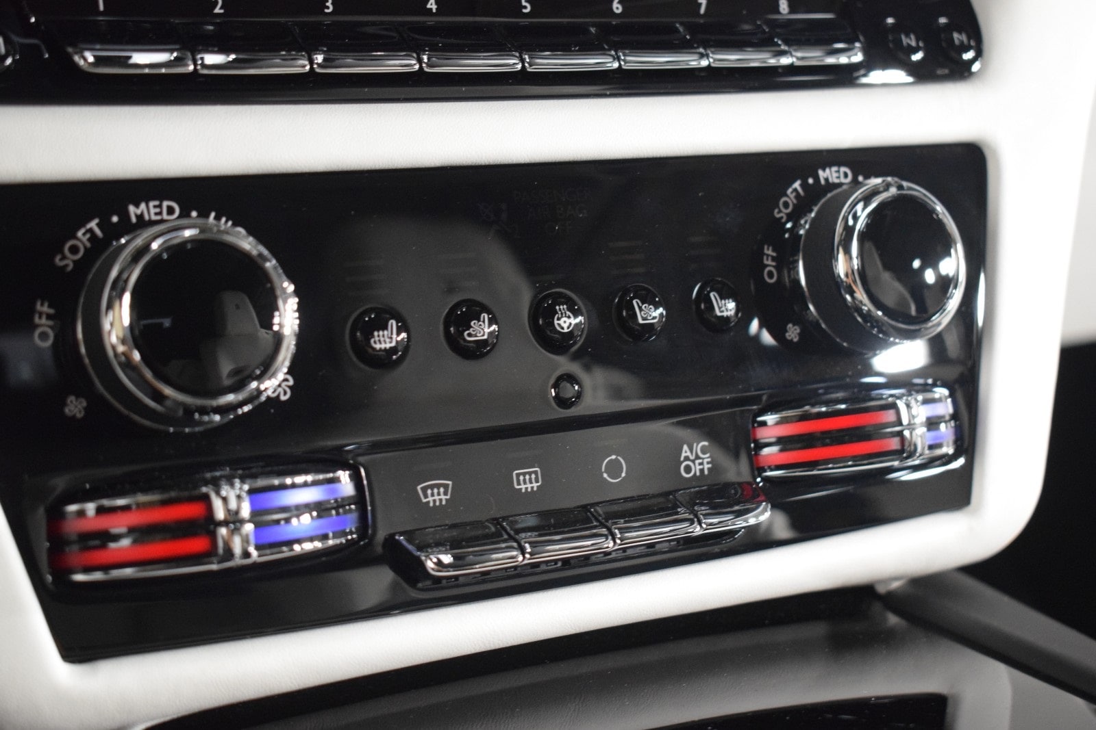 Thumbnail: 2024 Rolls-Royce Spectre - 34