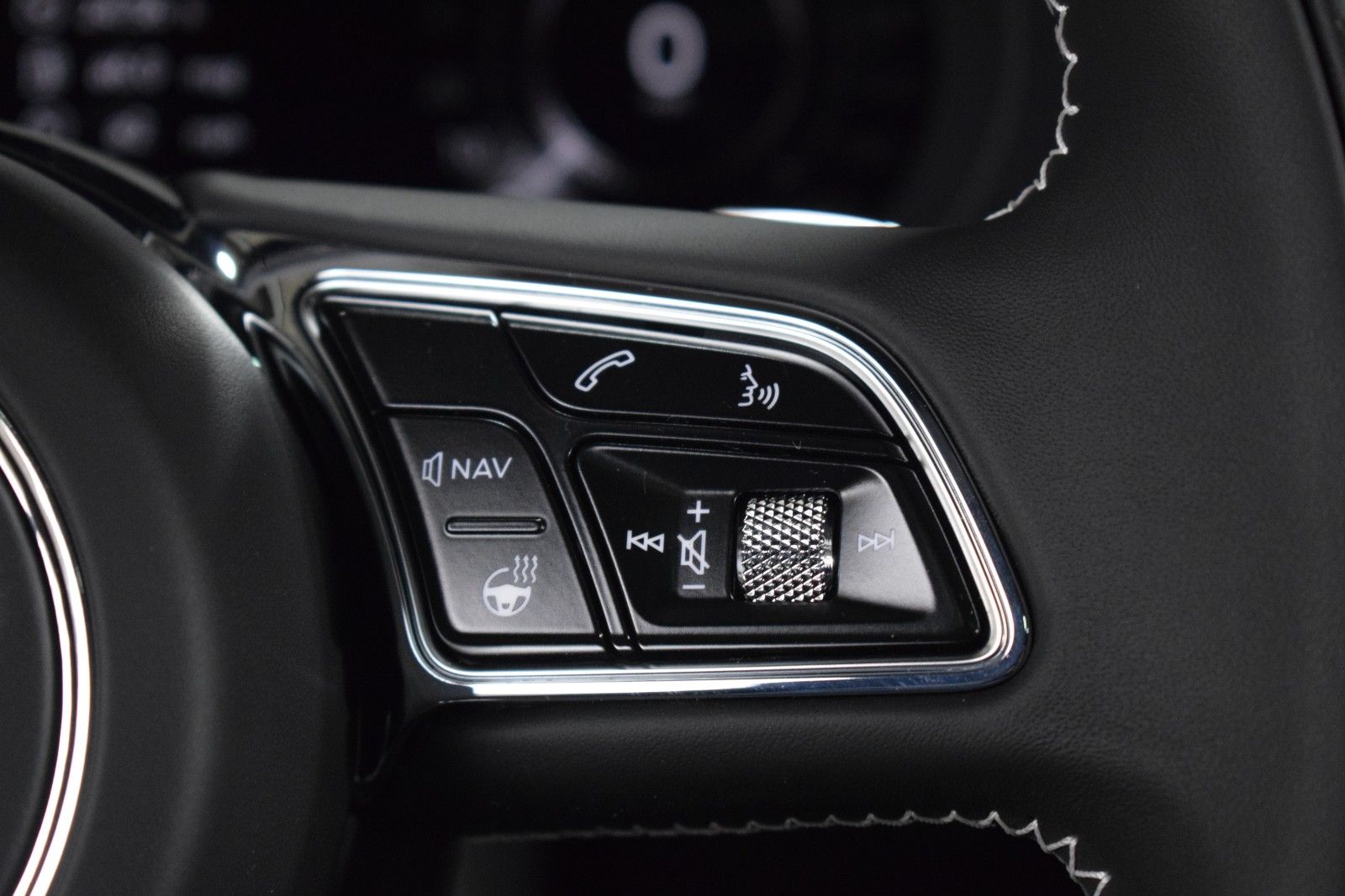 Thumbnail: 2024 Bentley Bentayga - 33