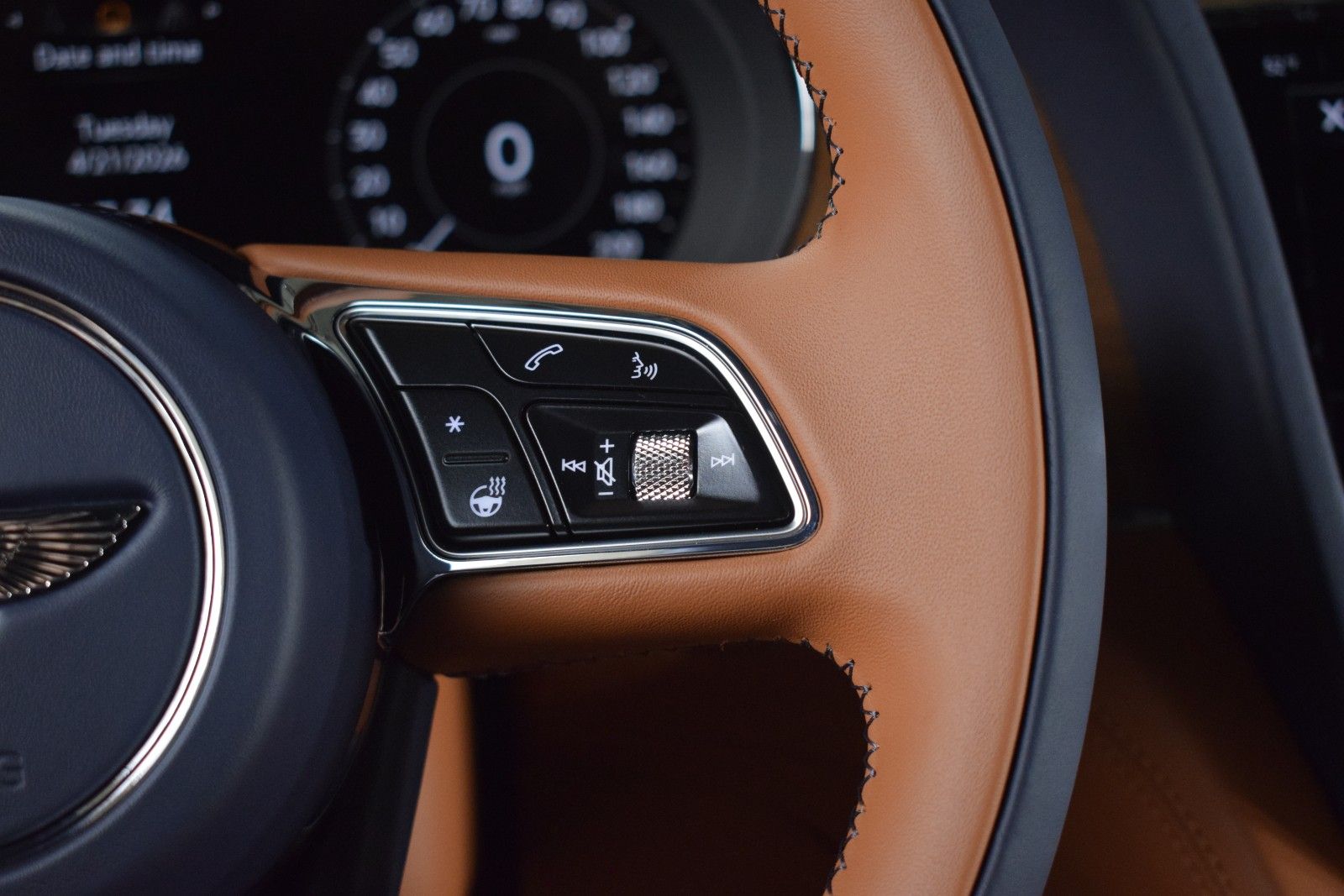 Thumbnail: 2026 Bentley Bentayga - 31