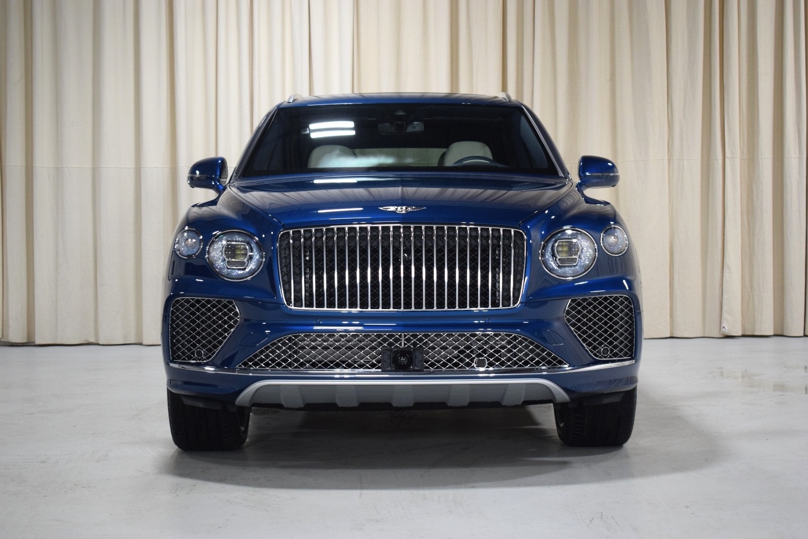 Thumbnail: 2024 Bentley Bentayga - 12