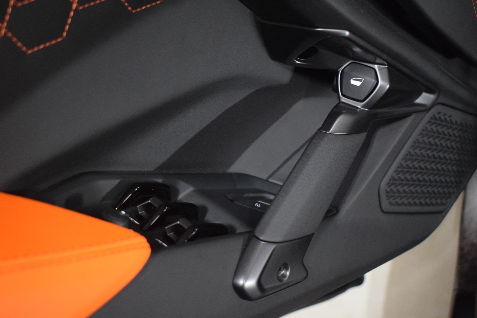 Thumbnail: 2025 Lamborghini  - 37