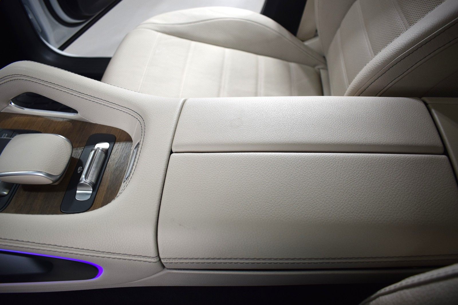 Thumbnail: 2025 Mercedes-Benz GLS - 37