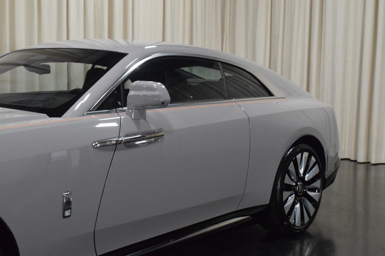 Thumbnail: 2024 Rolls-Royce Spectre - 5