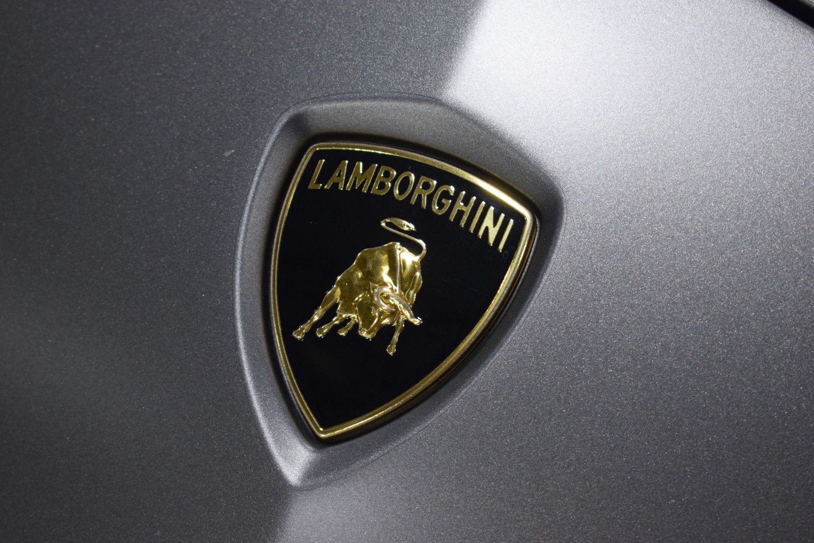 Thumbnail: 2016 Lamborghini Aventador - 3