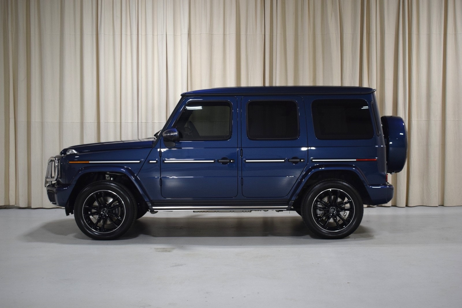 Thumbnail: 2025 Mercedes-Benz G-Class - 6