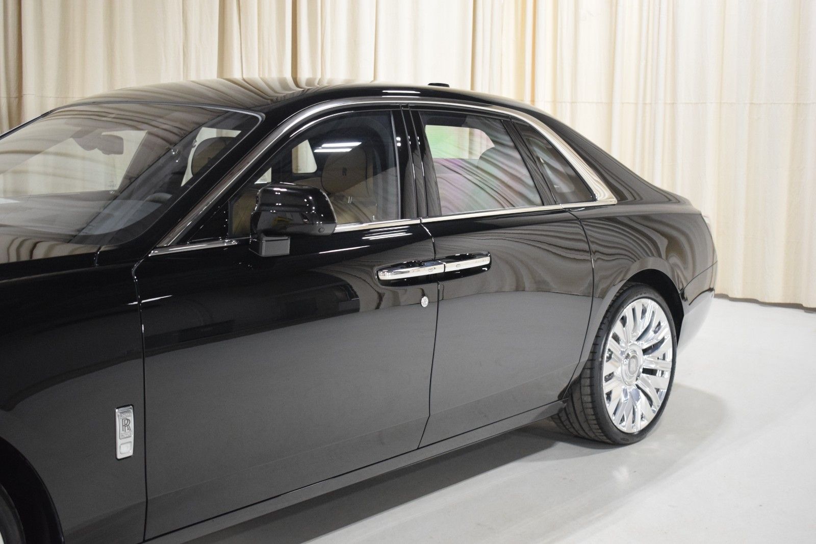 Thumbnail: 2026 Rolls-Royce Ghost - 5