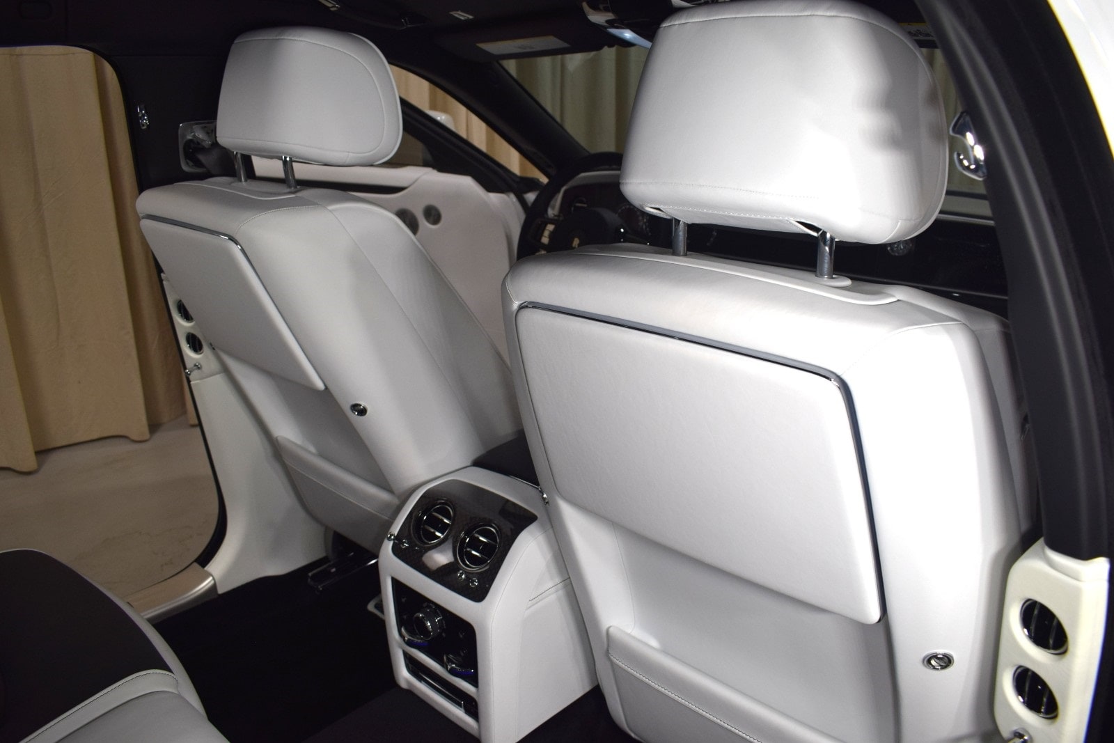 Thumbnail: 2022 Rolls-Royce Ghost - 18