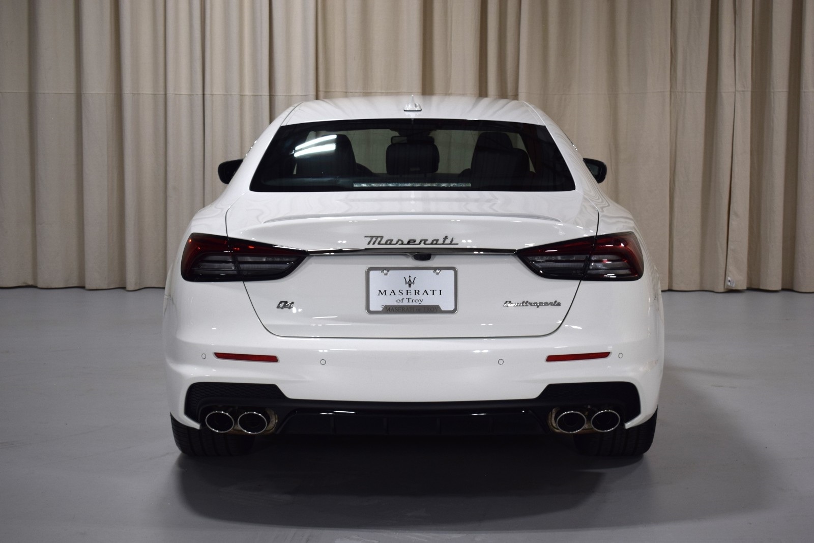 Thumbnail: 2024 Maserati Quattroporte - 10