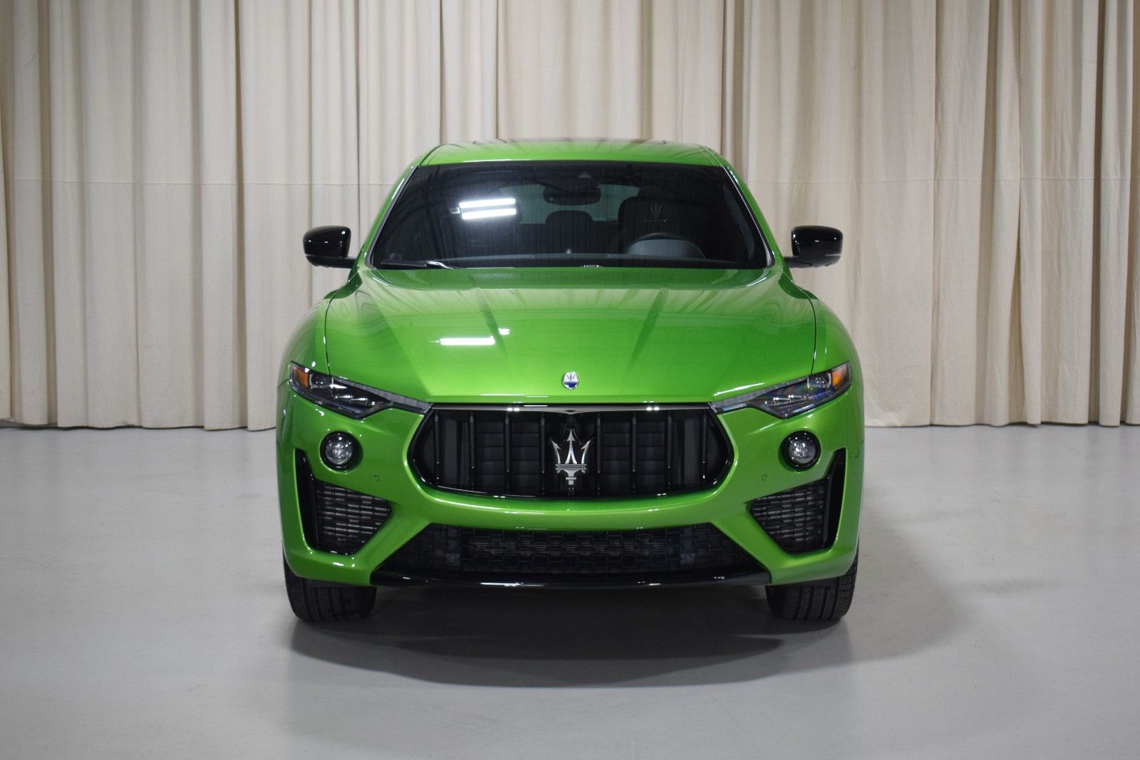 Thumbnail: 2023 Maserati Levante - 8