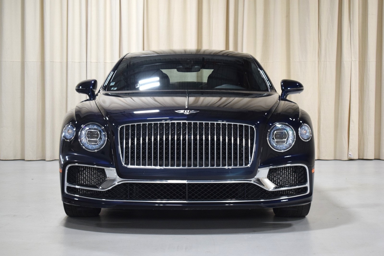 Thumbnail: 2023 Bentley Flying Spur - 12
